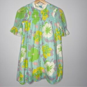 Vintage girls Polly Finders Floral Smocked Dress in Aqua & Green size 10